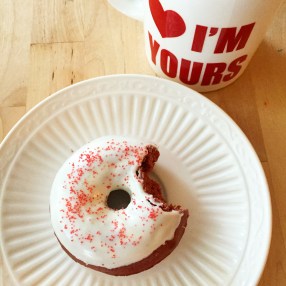 red velvet donut